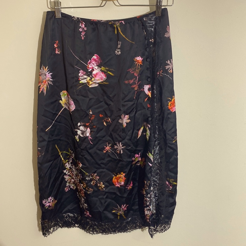 Victoria’s Secret Black With Flower Motive Satin Midi Skirt With Lace - Size L